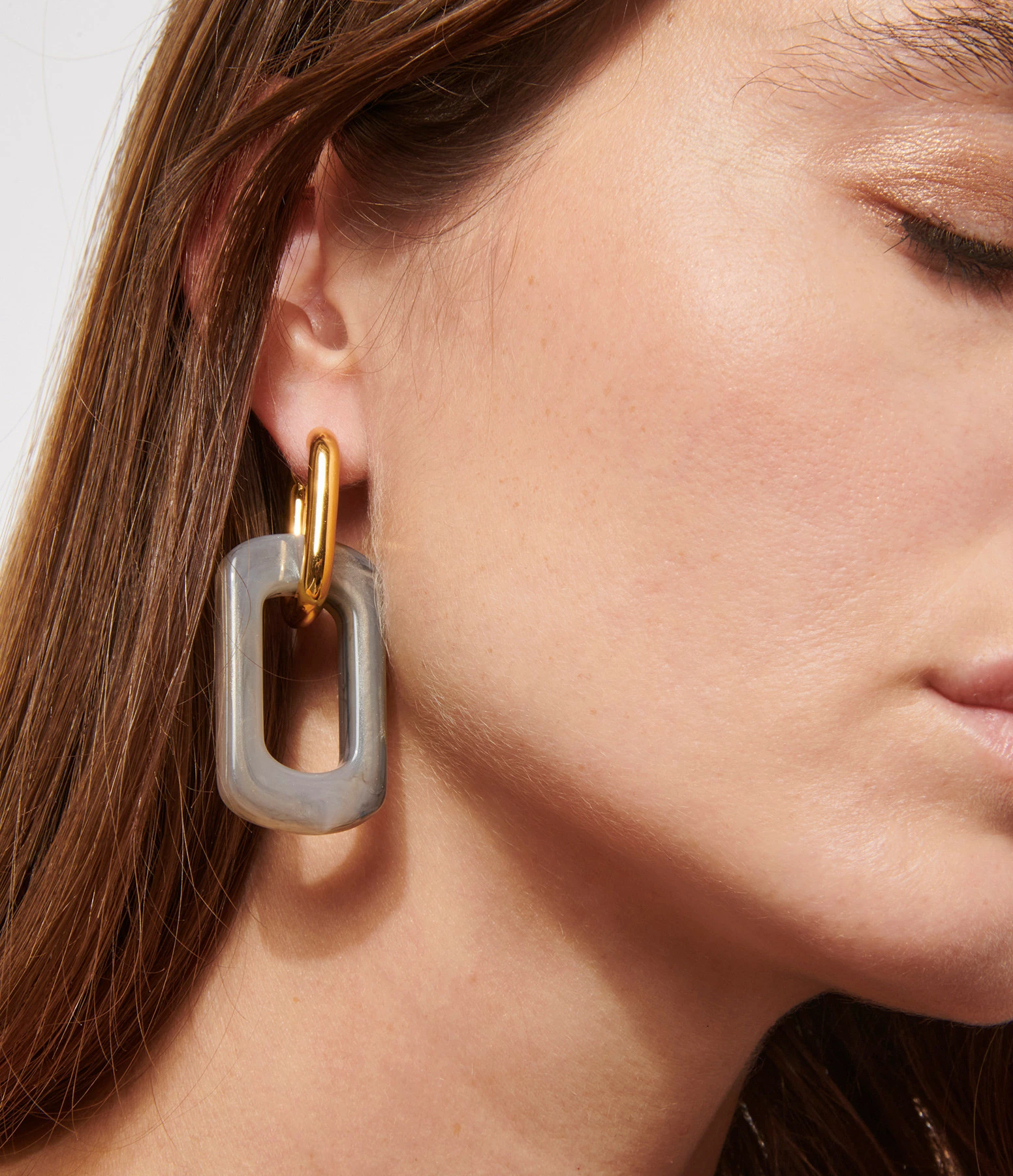 VANESSA BARONI Boucles D'oreilles Edge Doré Gris 2 VANESSA BARONI Boucles D'oreilles Edge Doré Gris – Image 2