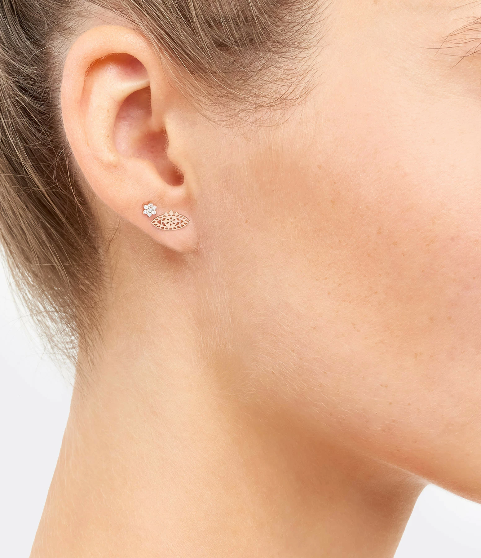 GINETTE NY Boucles D'oreilles Ajna Puces Or Rose – Image 2